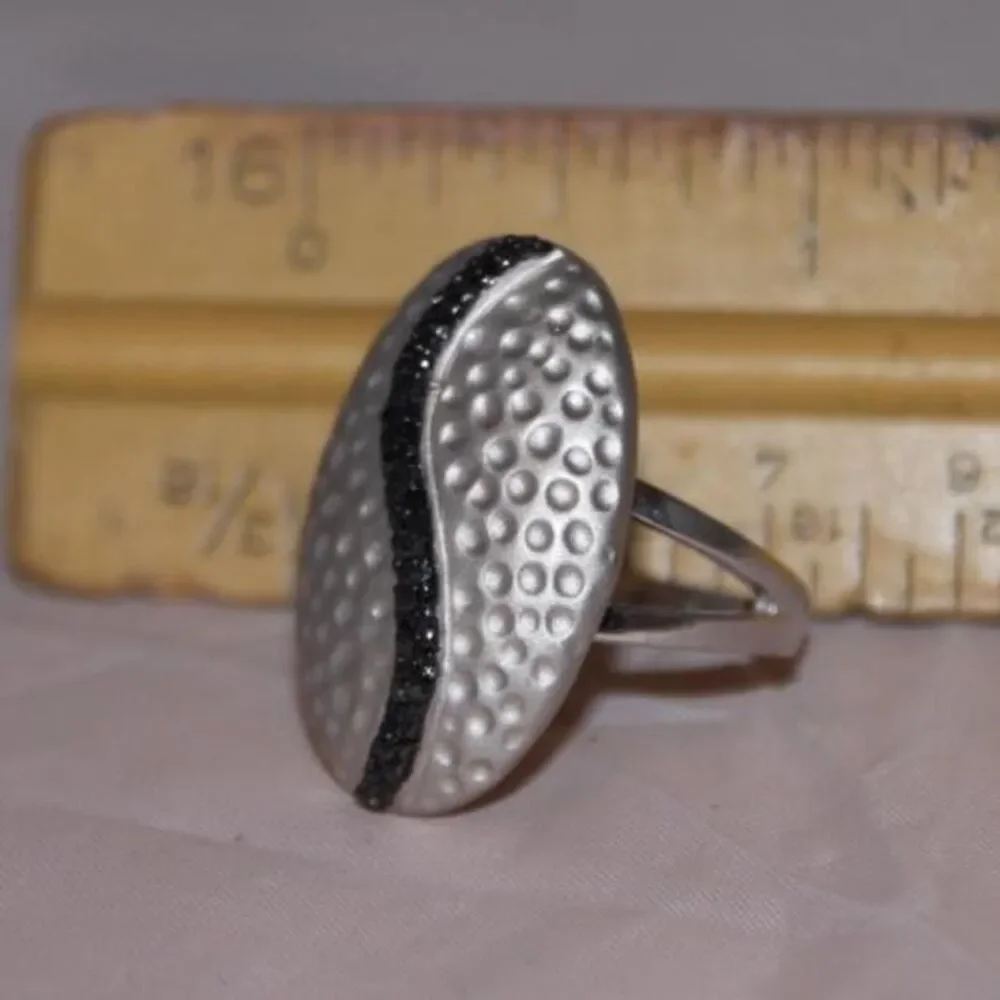 Vintage Textured Silver Shield Black Rhinestone Wave Ring